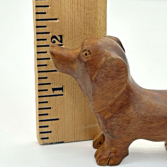 Vintage Hand Carved Wooden Dachshund Figurine Collectible Friendly Looking Up - Picture 11 of 11
